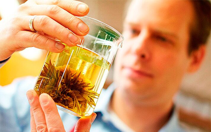 Men infuse herbs to increase sexual activity